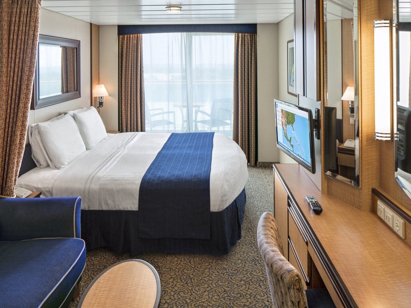 Spacious Sunset Ocean View Balcony